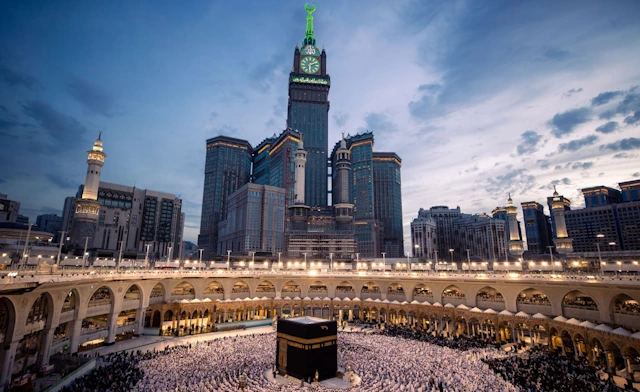 8 nights gold umrah package